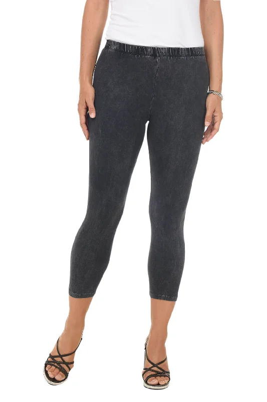 Trend Alert Mineral Wash Capri Legging